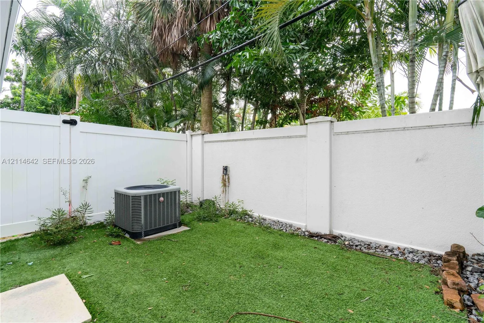 2400 NE 26th Street #4