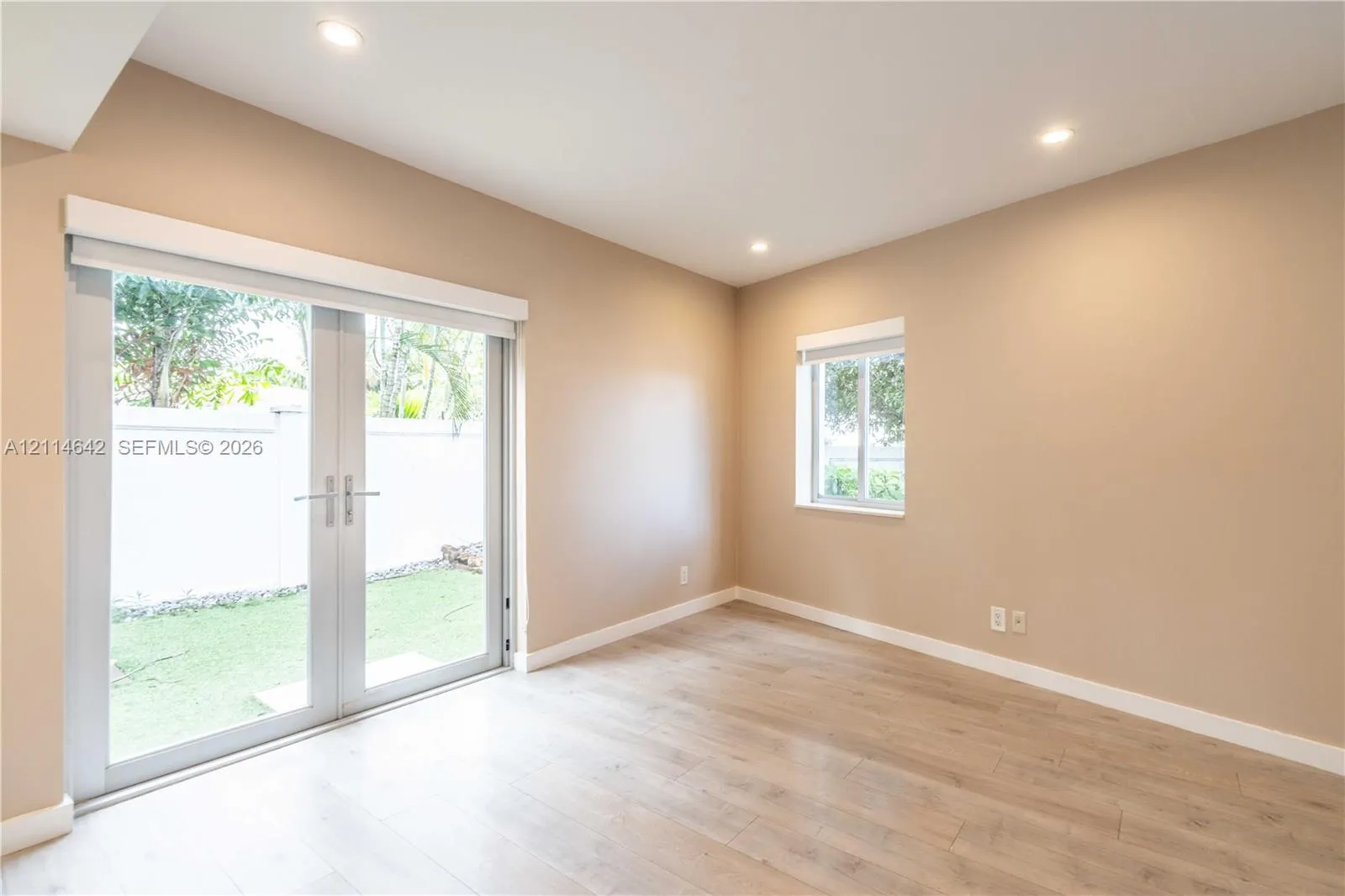 2400 NE 26th Street #4