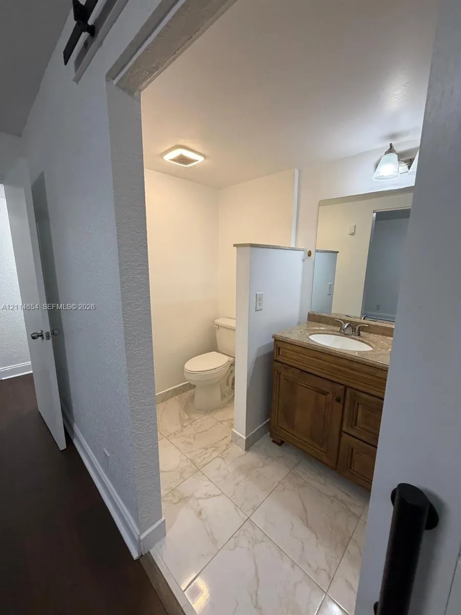 9355 SW 8th Street #124
