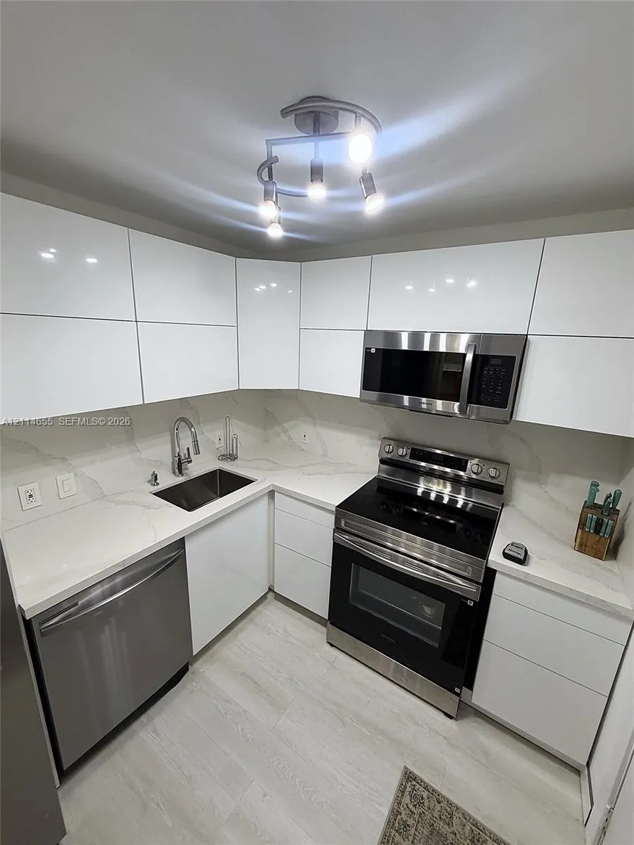 3301 N Country Club Drive #507