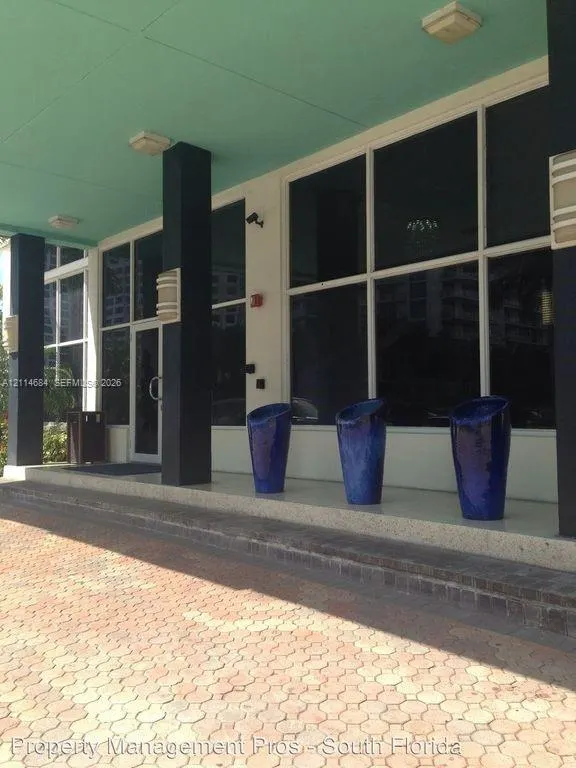 3000 S Ocean Drive #210