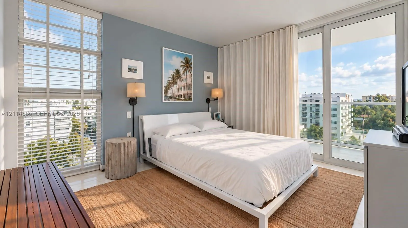 1035 West Avenue #704