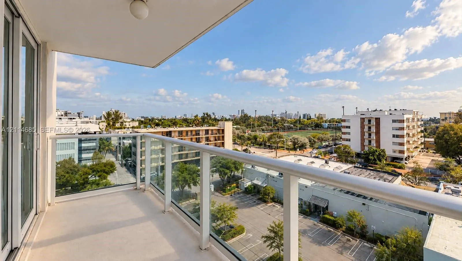 1035 West Avenue #704