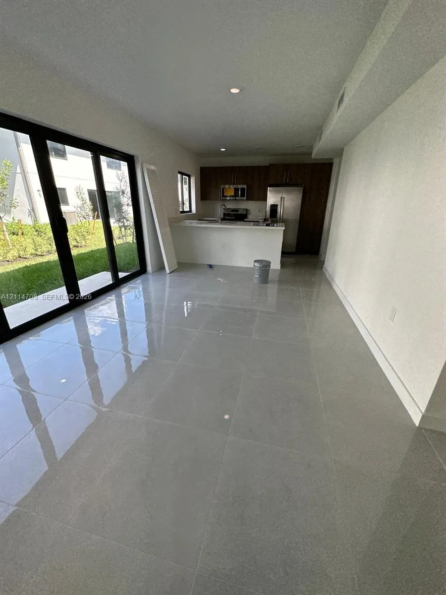 1160 NW 1st Street