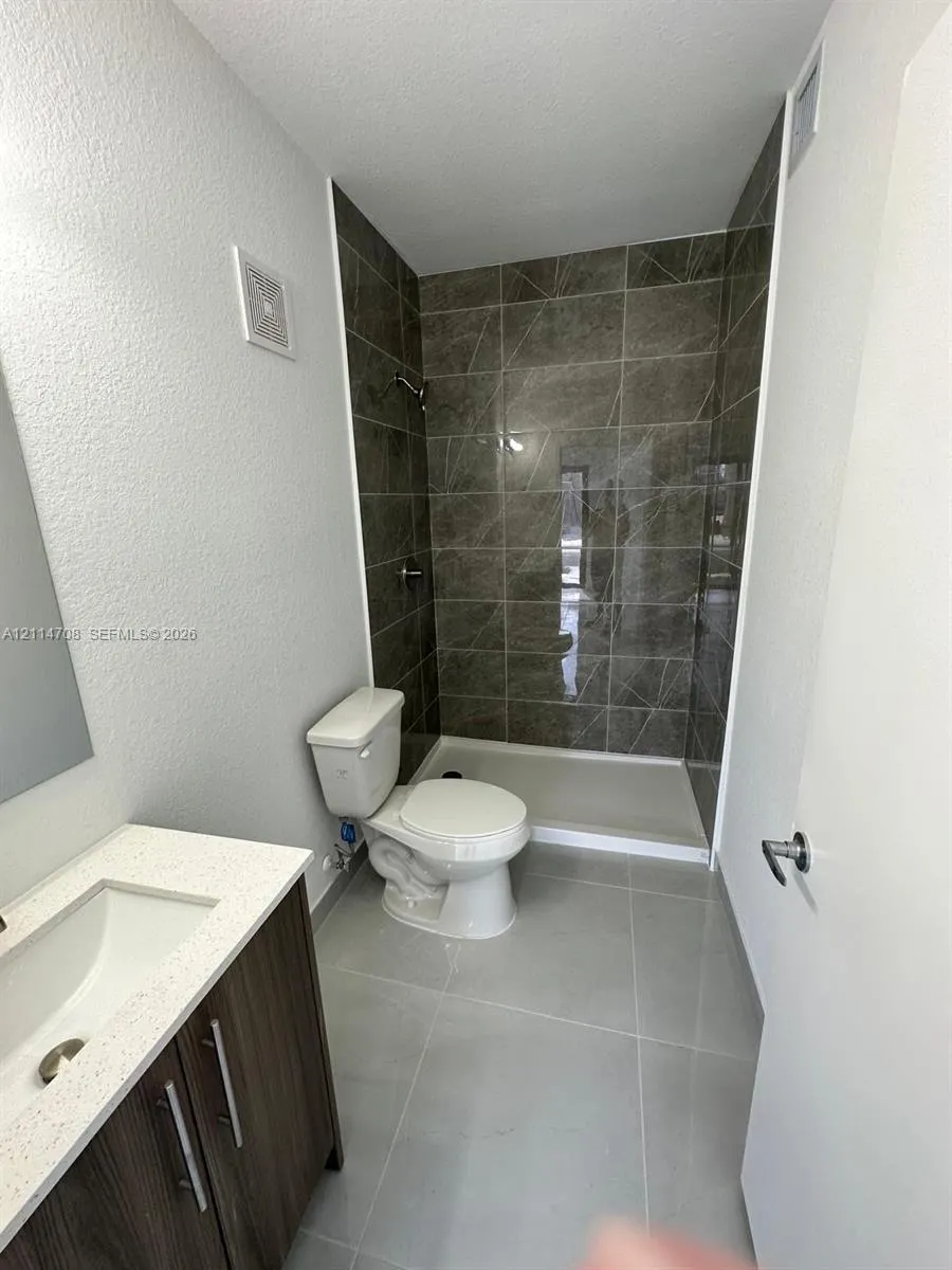 1160 NW 1st Street