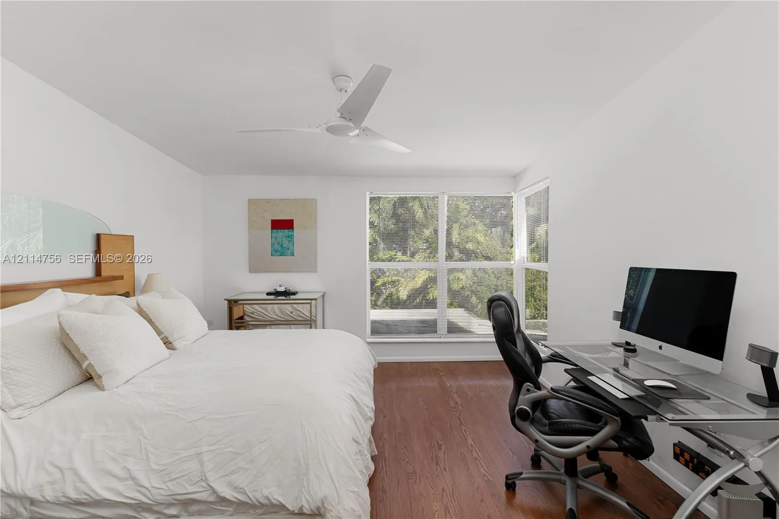 6011 N Bayshore Drive #9