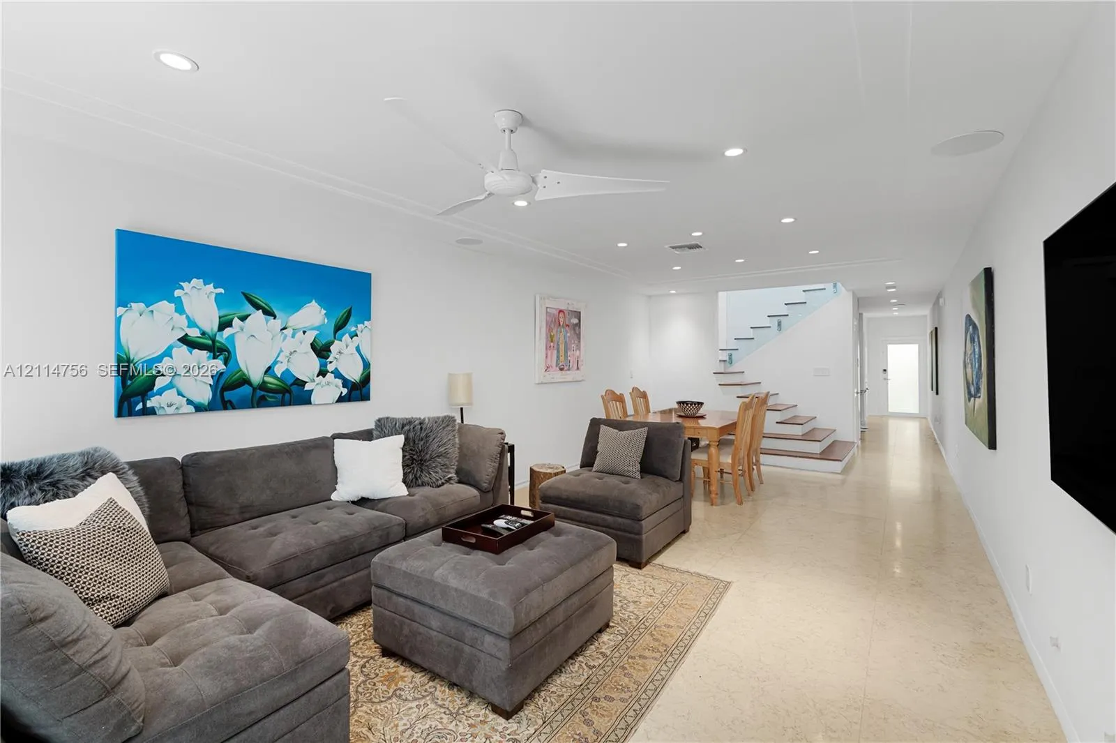 6011 N Bayshore Drive #9