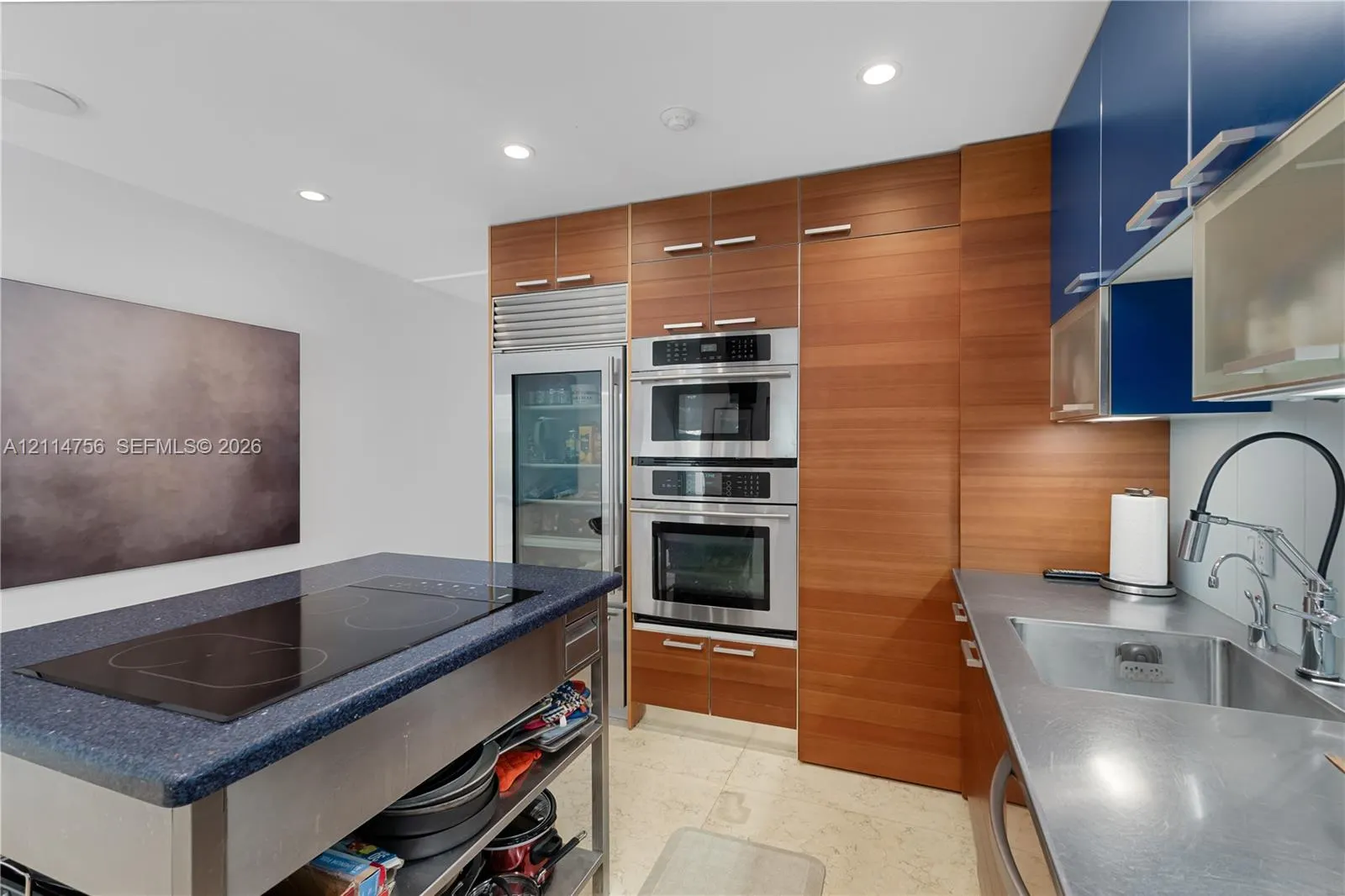 6011 N Bayshore Drive #9
