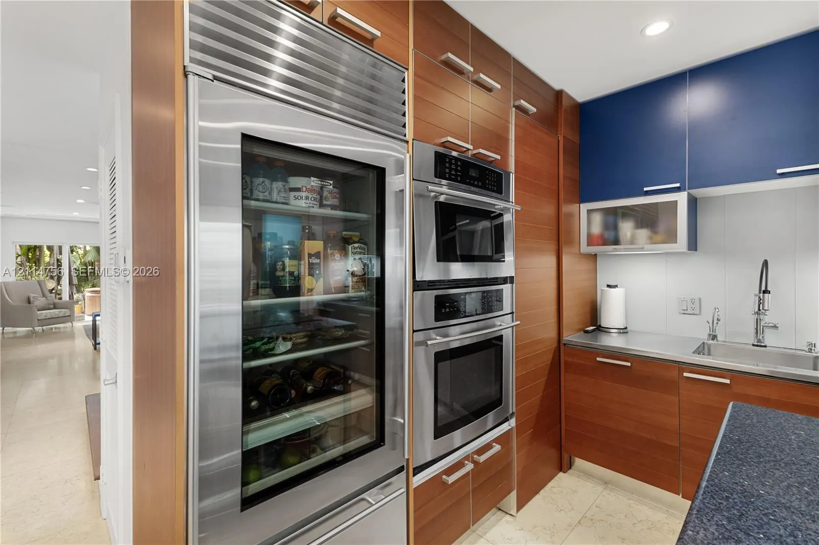 6011 N Bayshore Drive #9