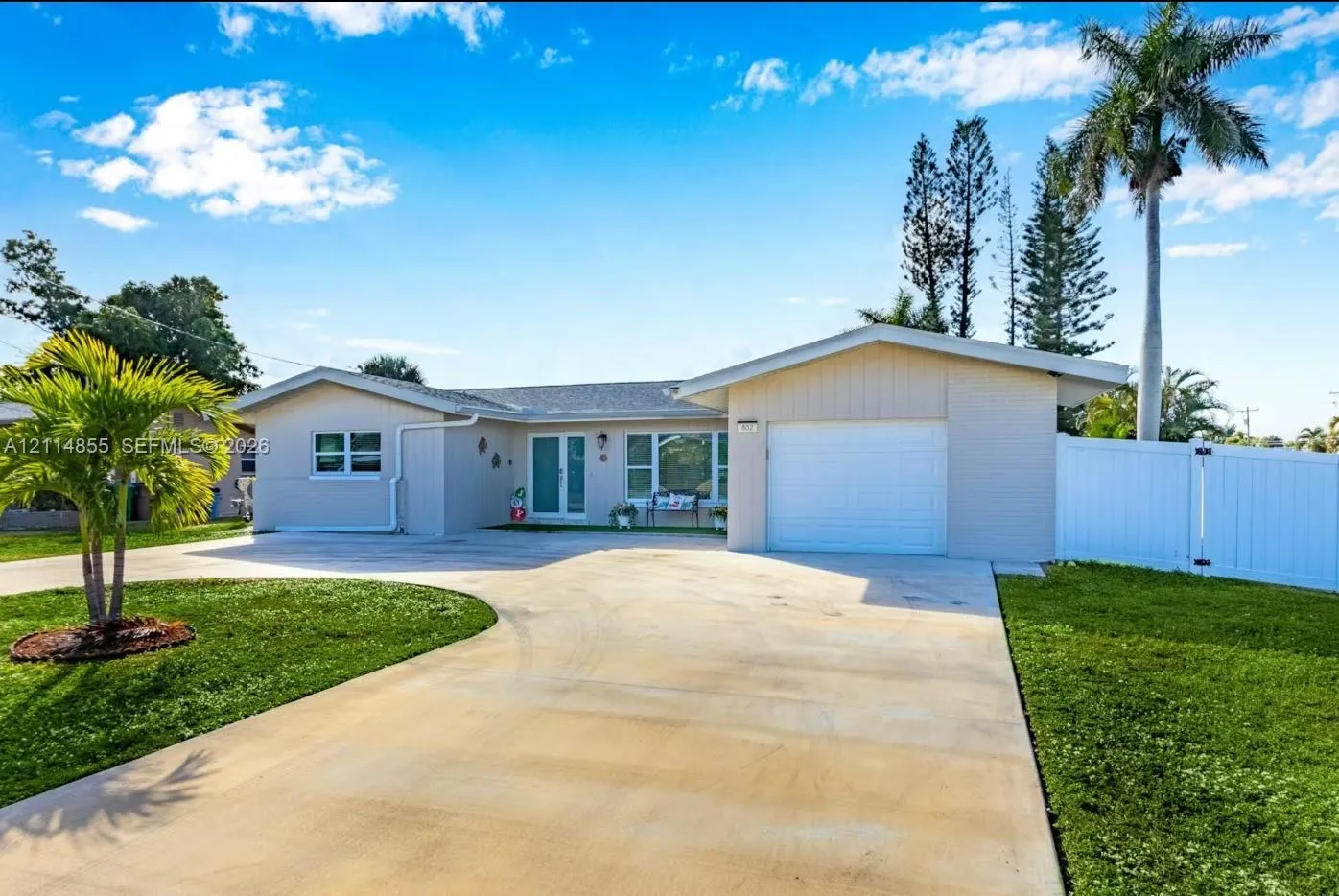 802 Montclair Court