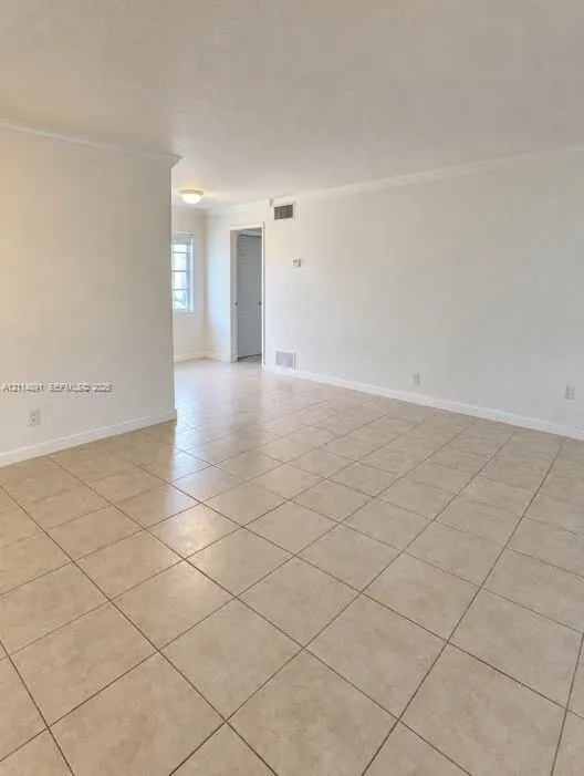 105 NE 12th Avenue #5