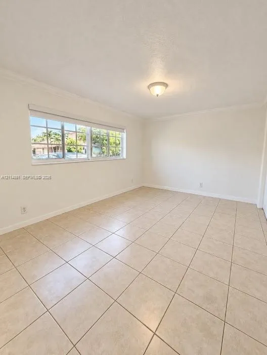 105 NE 12th Avenue #5