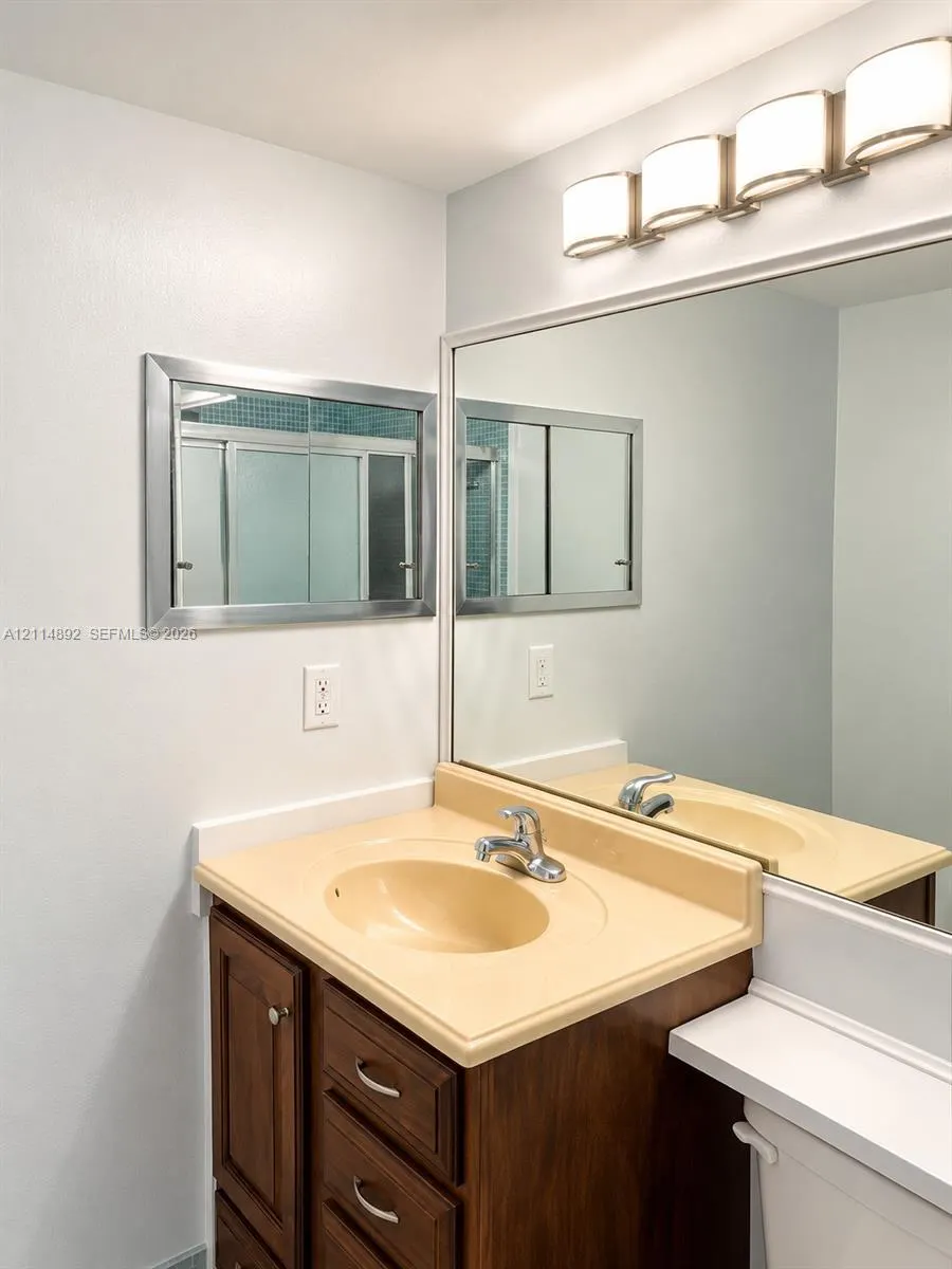 582 Durham U #582