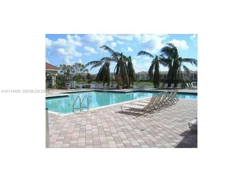 2517 Centergate Drive #102
