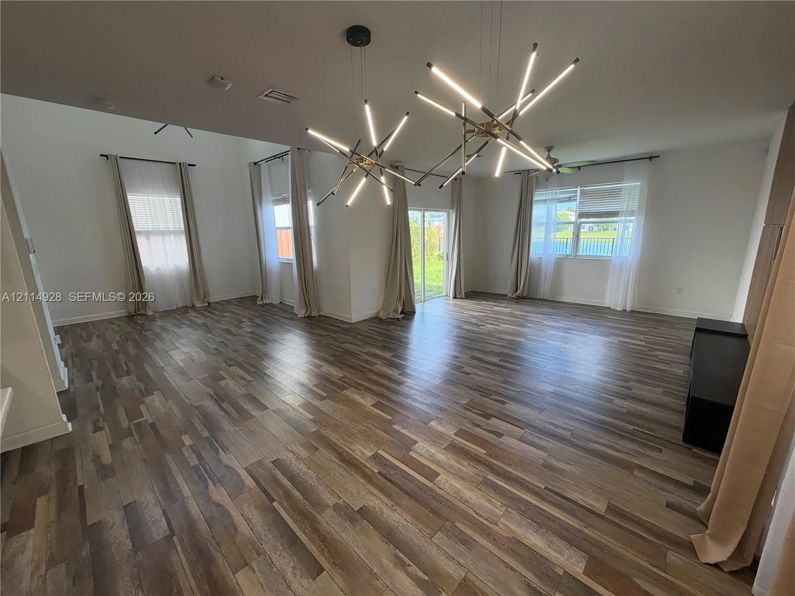 1411 SE 26th Road