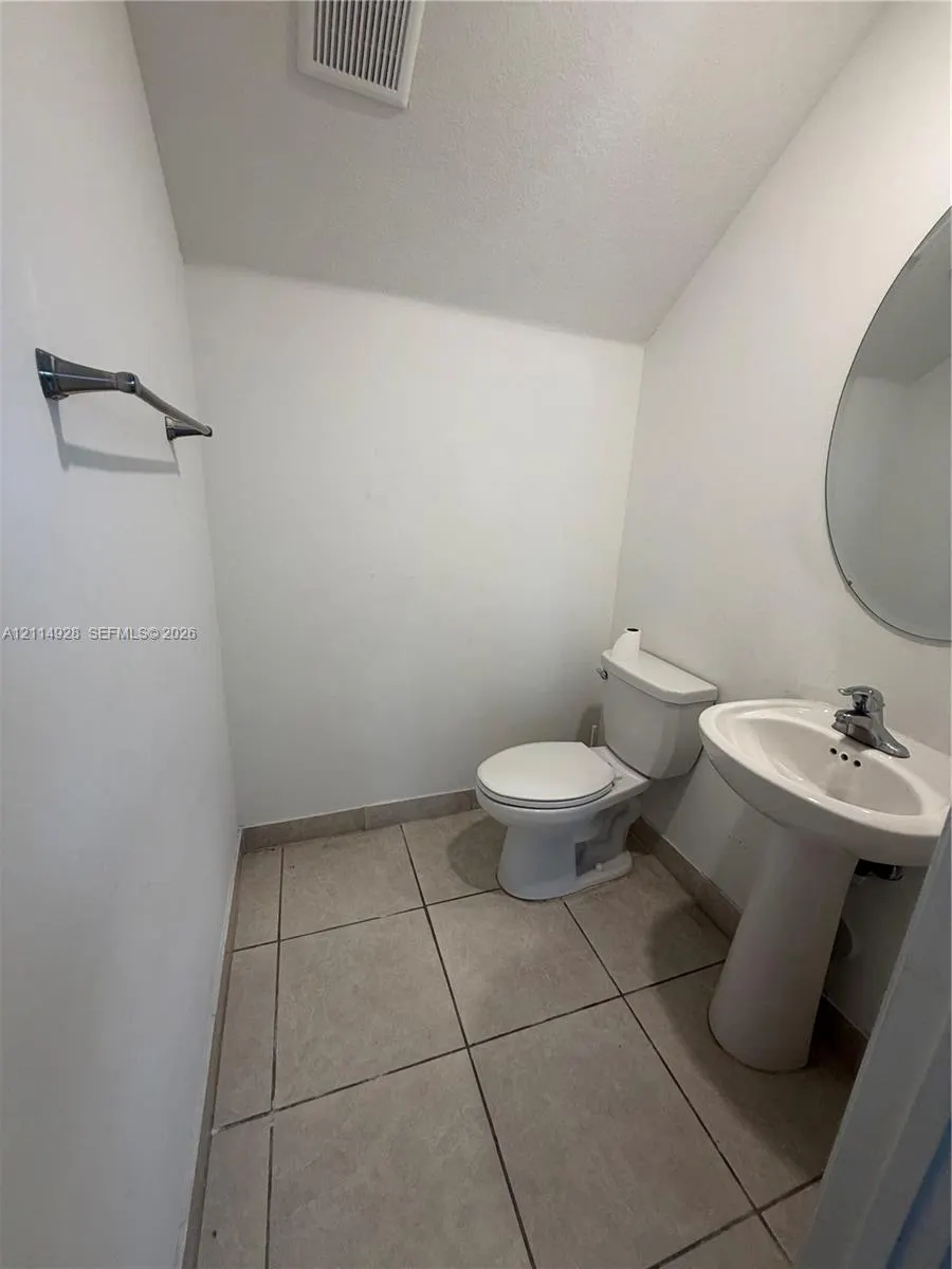1411 SE 26th Road