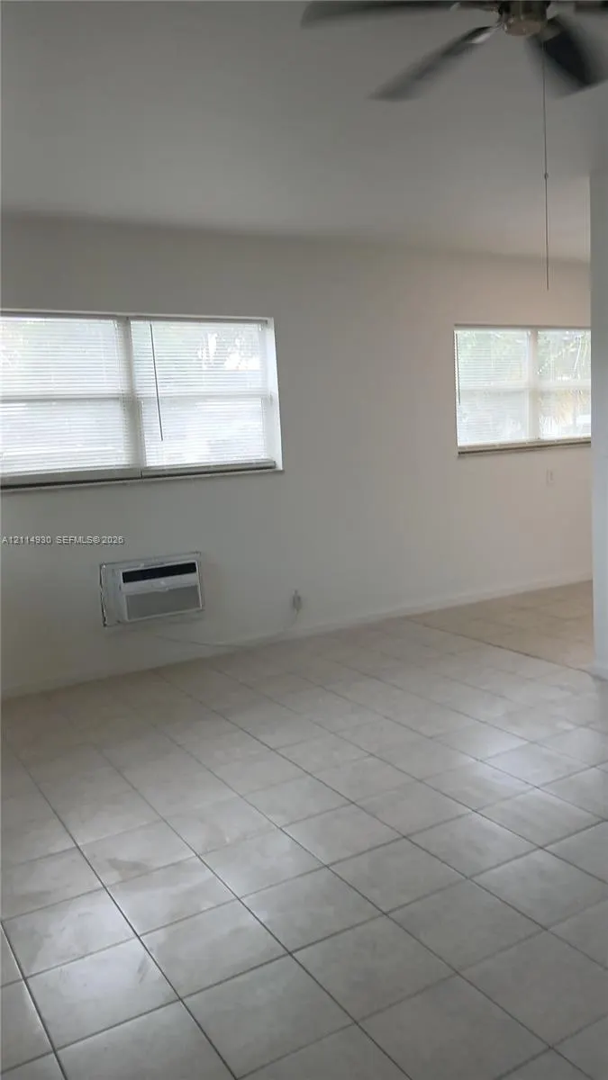 319 NE 2nd Street #1