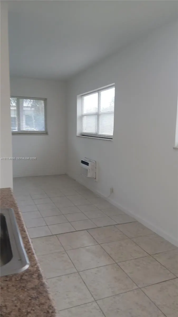 319 NE 2nd Street #1