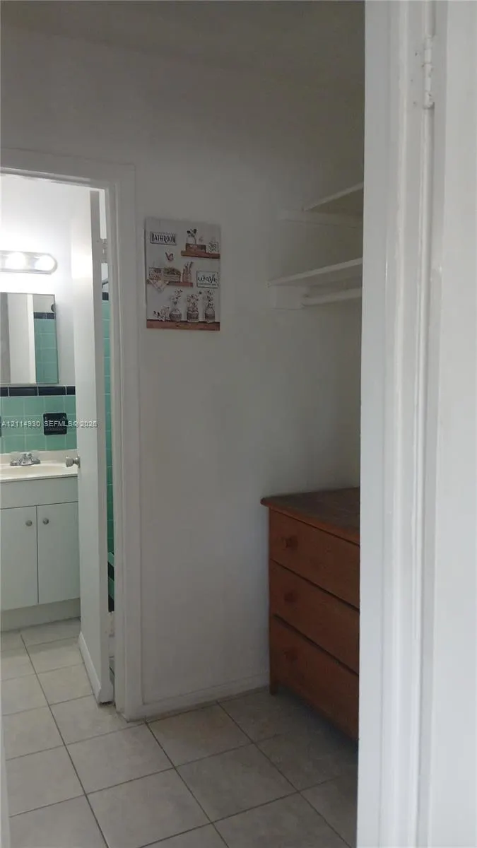 319 NE 2nd Street #1