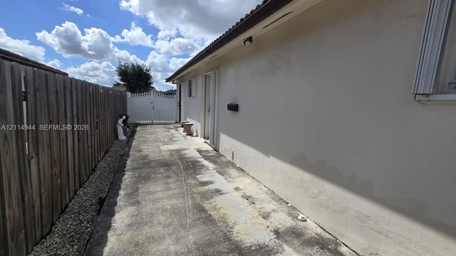 10021 NW 127th Terrace