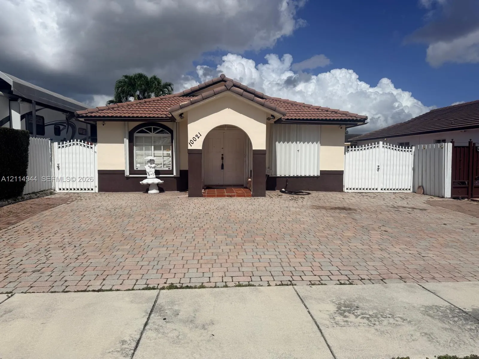 10021 NW 127th Terrace