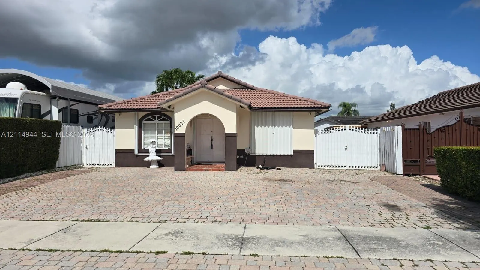 10021 NW 127th Terrace
