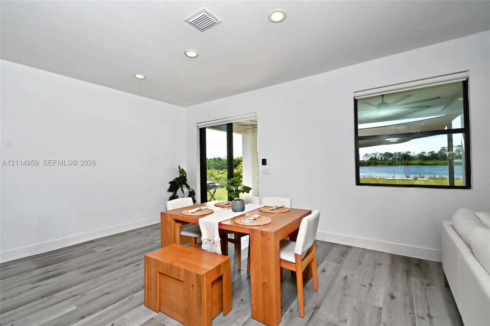 8017 Sunrise Circle