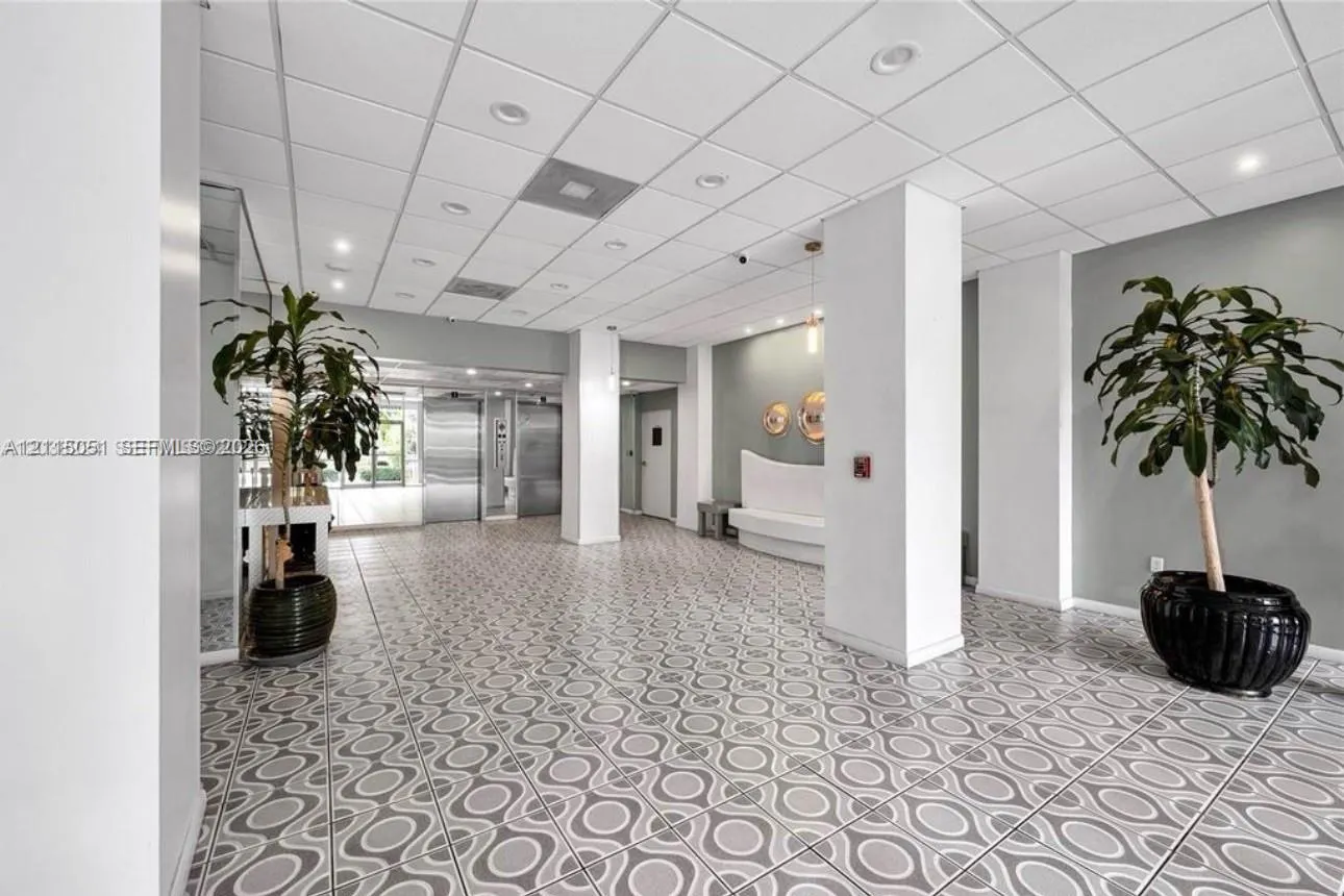 1020 Meridian Avenue #702