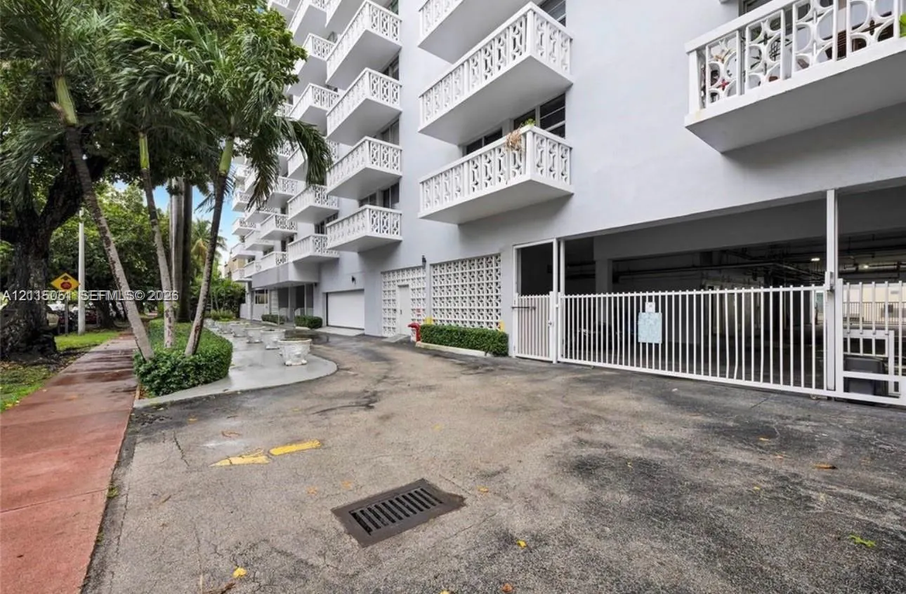 1020 Meridian Avenue #702