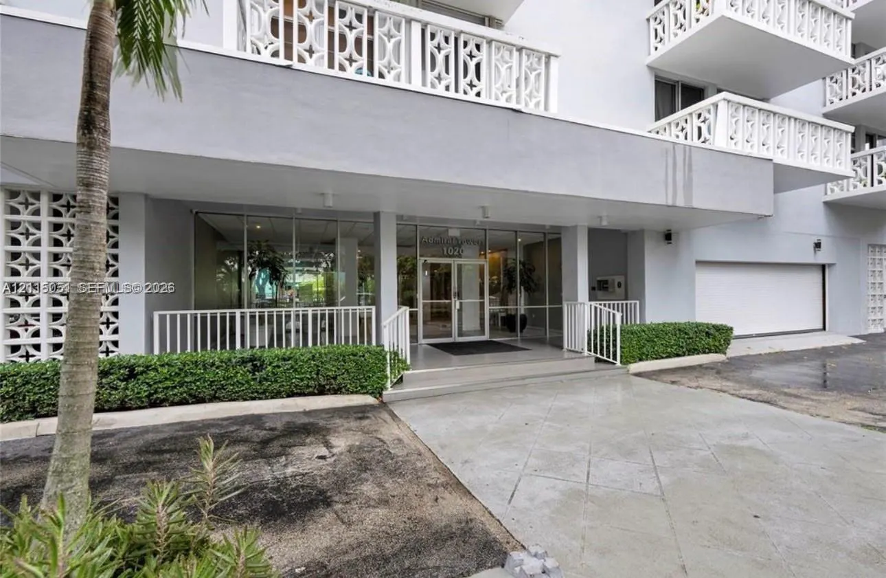 1020 Meridian Avenue #702