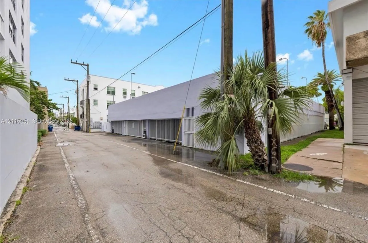 1020 Meridian Avenue #702