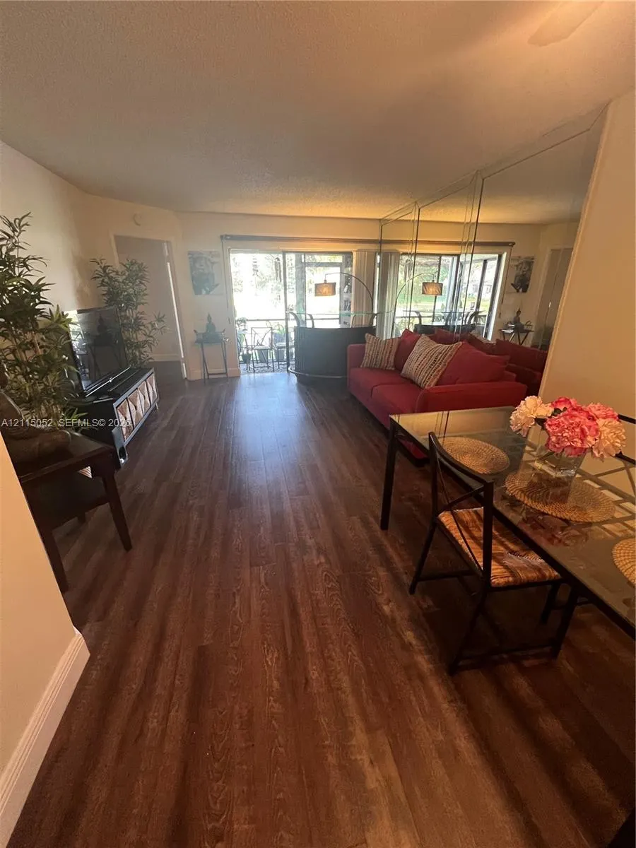 5533 Courtyard Drive #5533