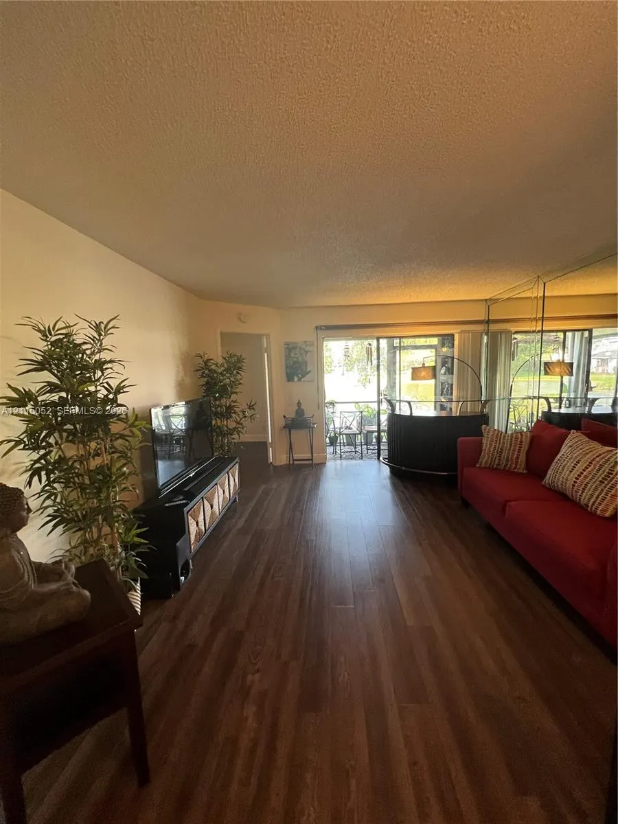 5533 Courtyard Drive #5533