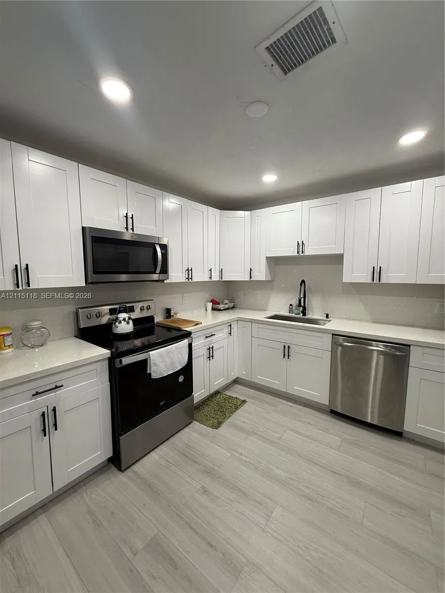 2816 SW 4th Place #A