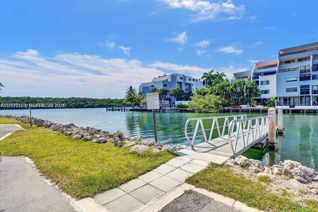 400 Kings Point Drive #317