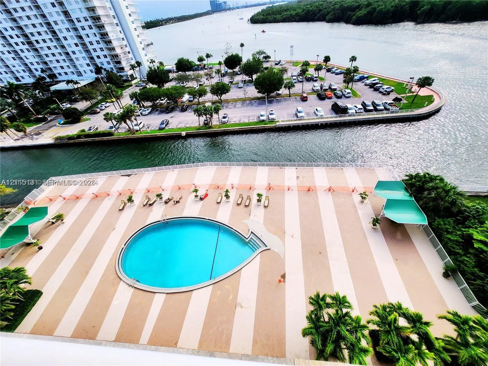 400 Kings Point Drive #317