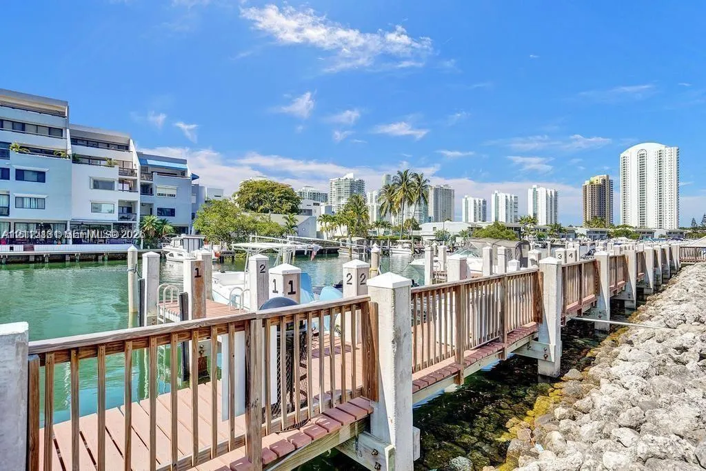 400 Kings Point Drive #317