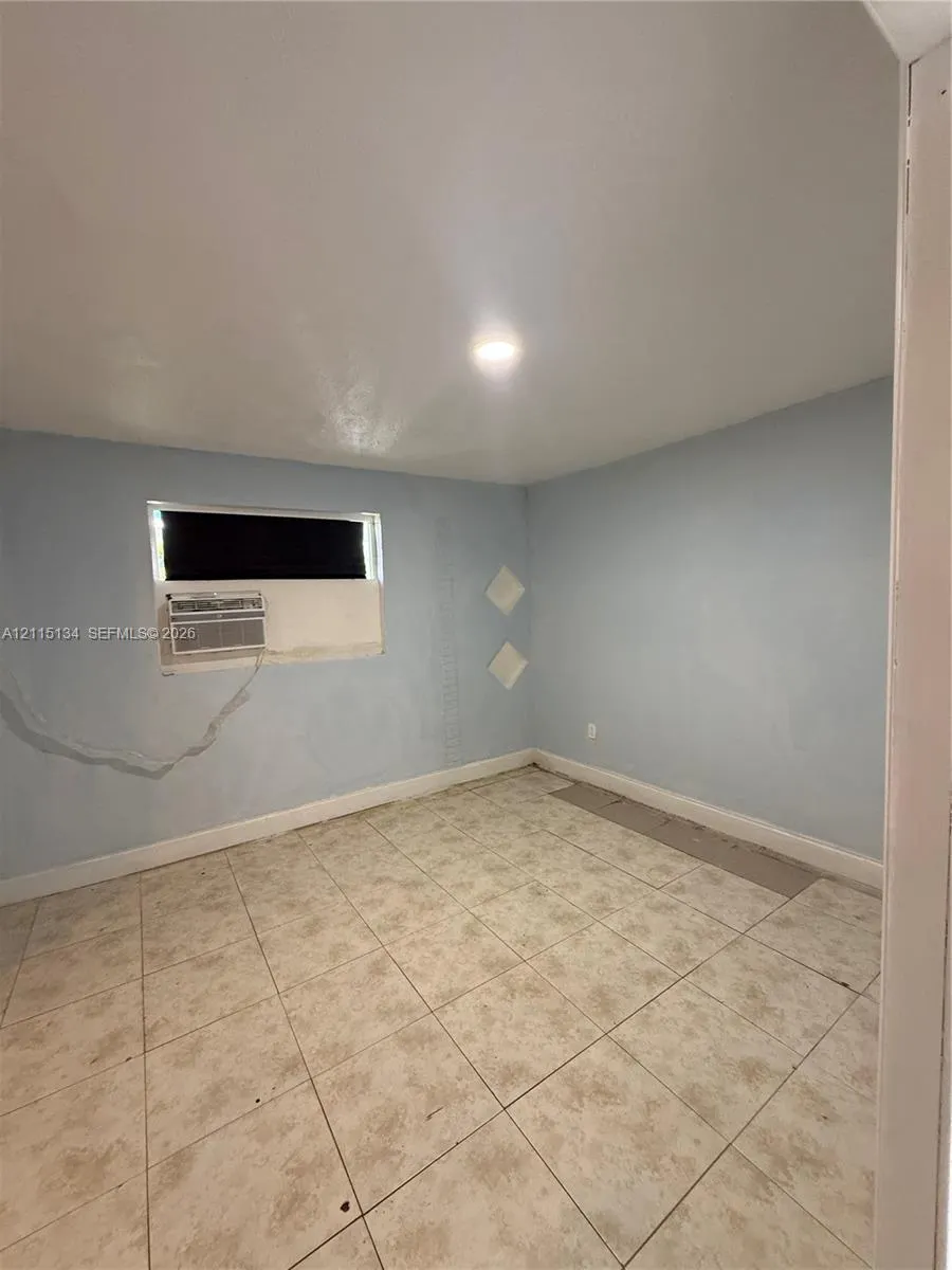 2816 SW 4th Place #B