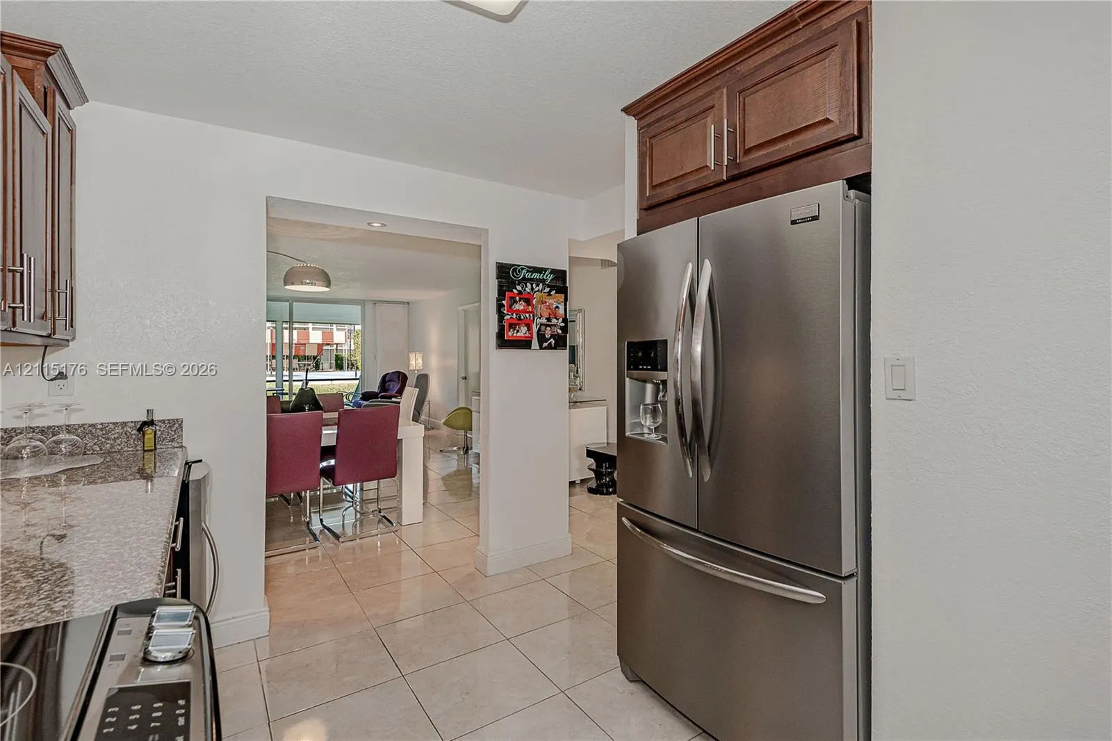 9410 N Hollybrook Lake Drive #109