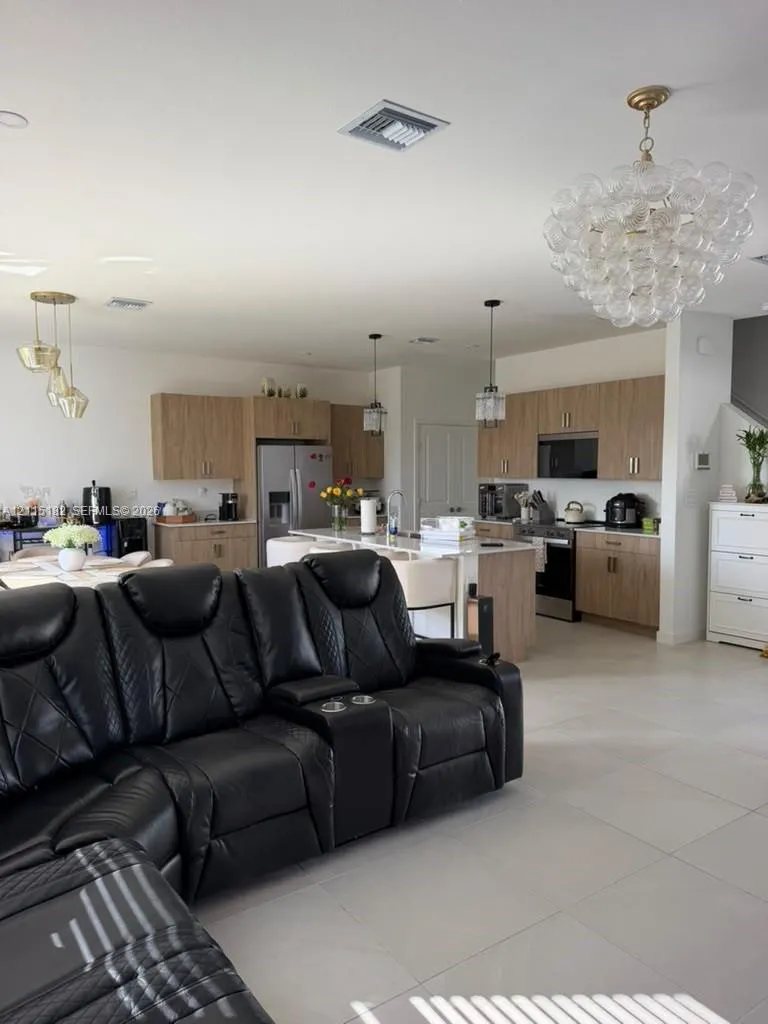 721 SE 17th Avenue #721