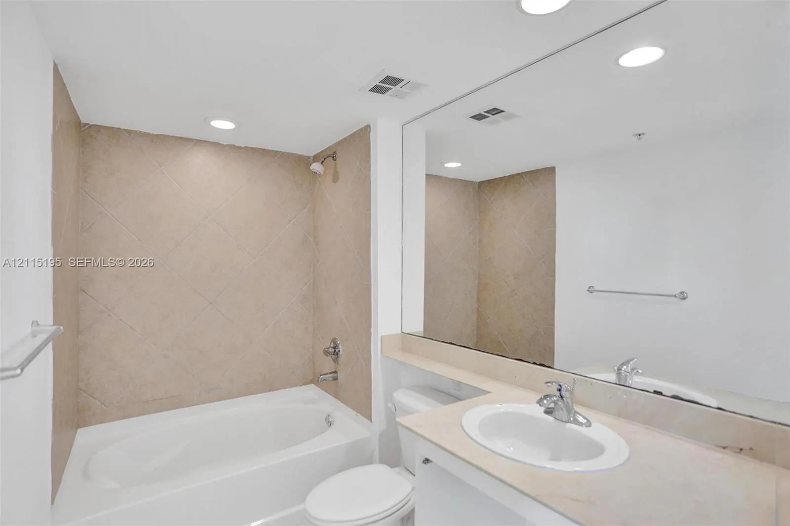 335 S Biscayne Boulevard #2501