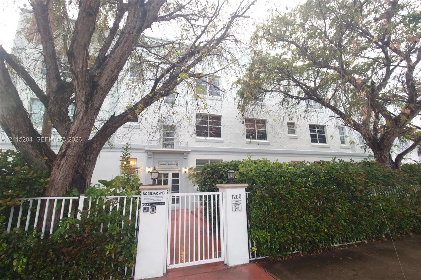 1200 Euclid Avenue #206