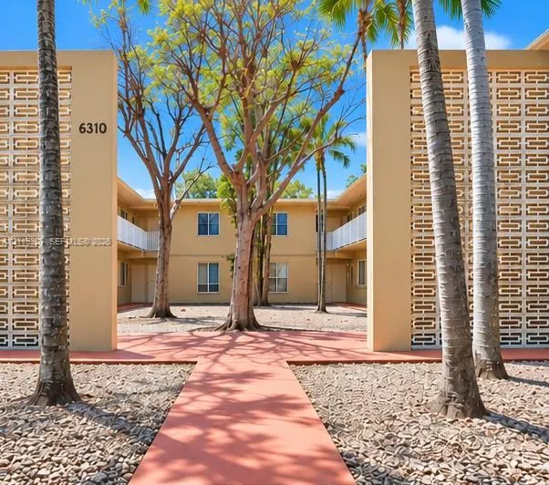 6330 SW 79th Street #20