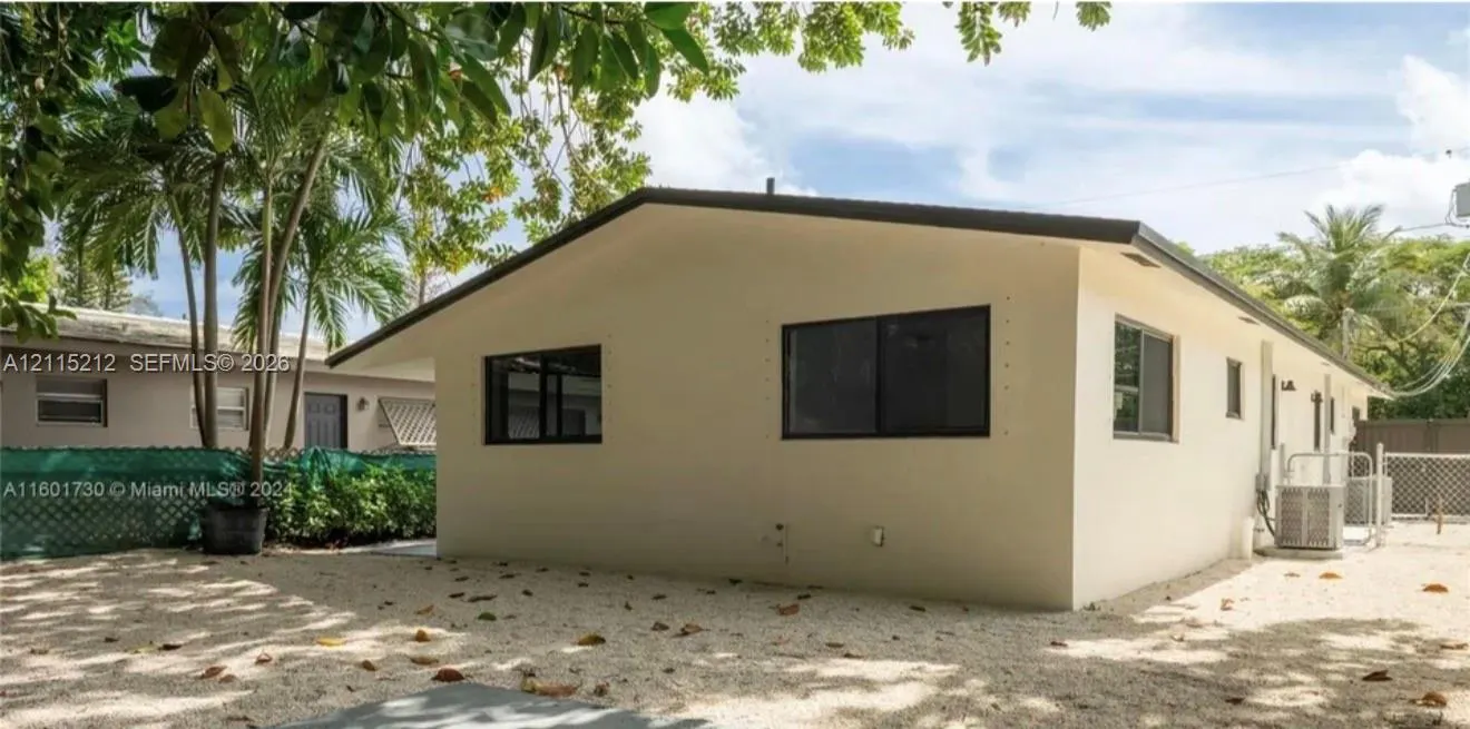 1949 Riverside Drive #2
