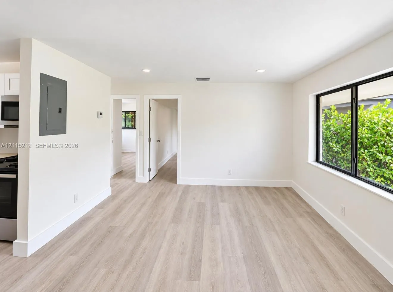 1949 Riverside Drive #2