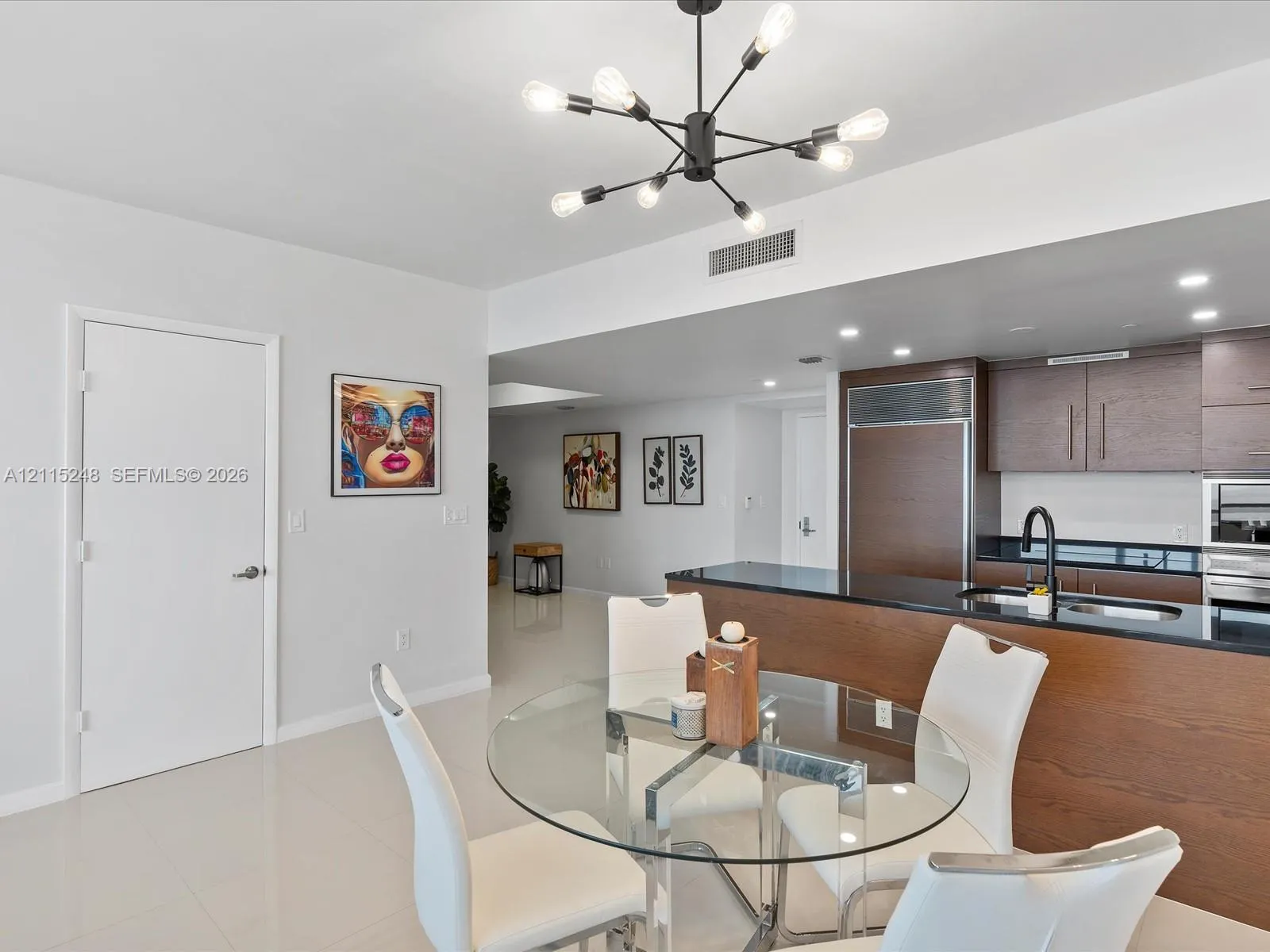 465 Brickell Avenue #4605