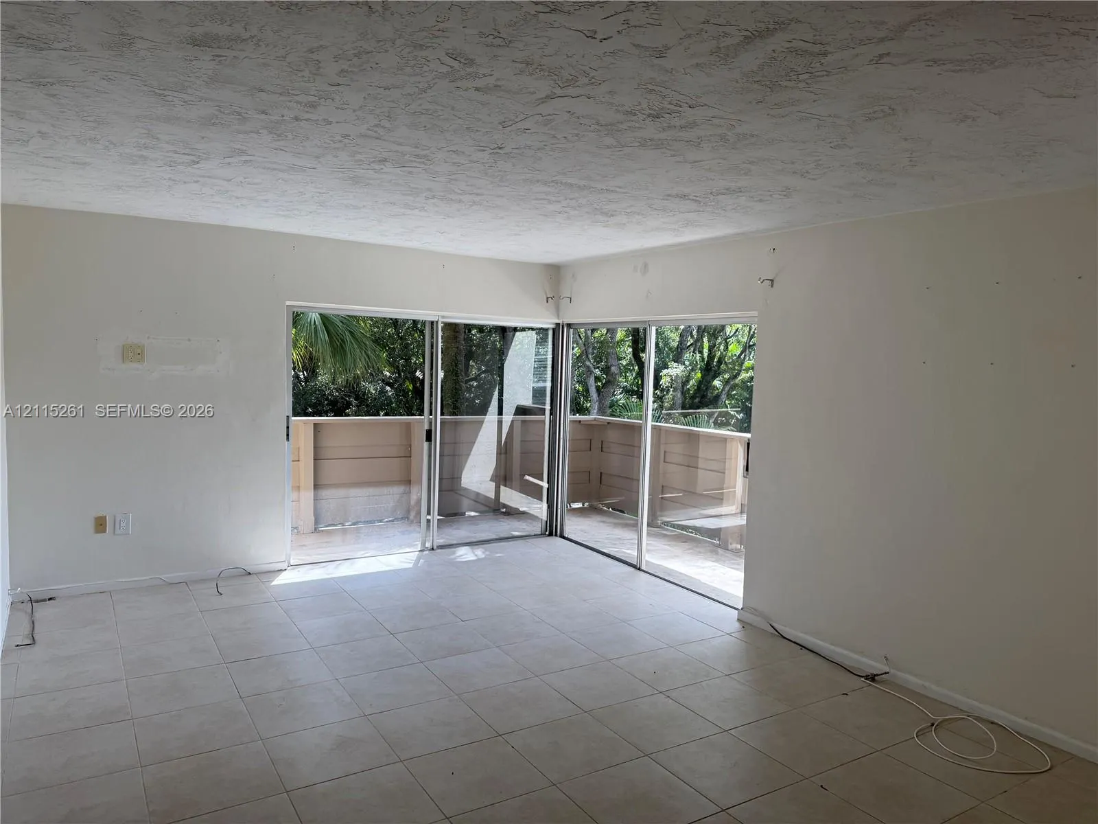1205 Mariposa Avenue #302