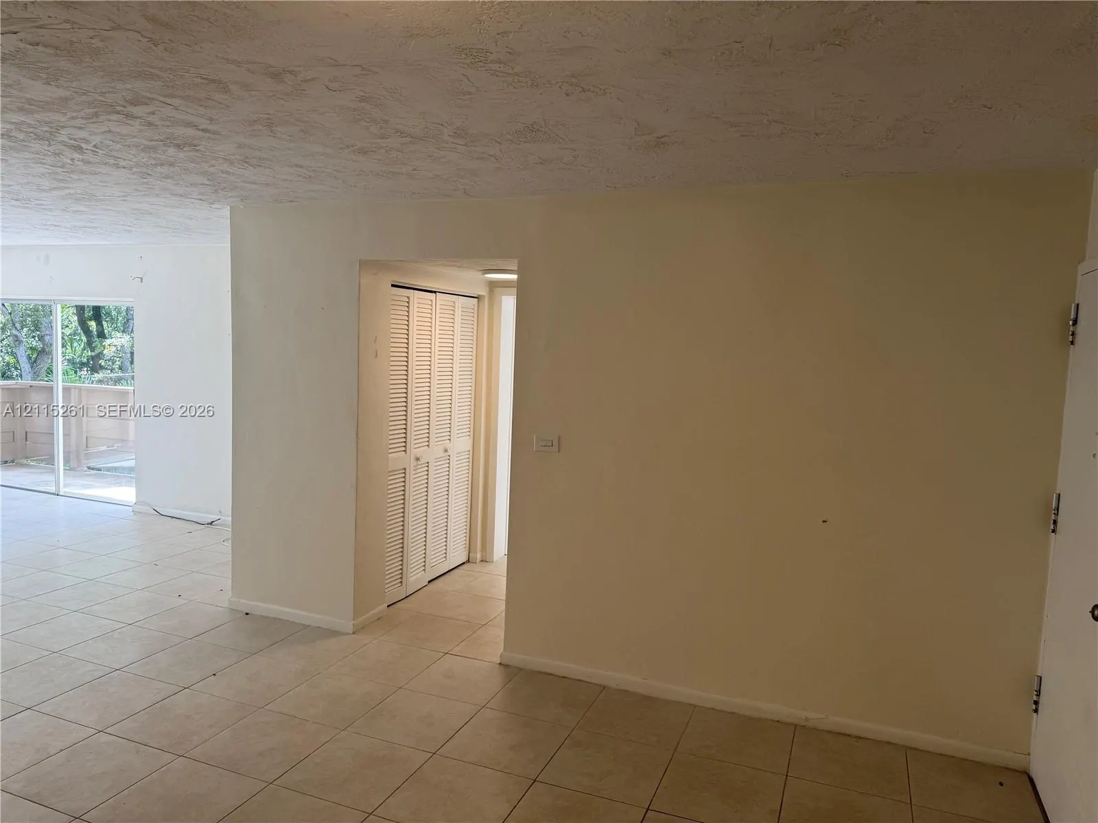 1205 Mariposa Avenue #302
