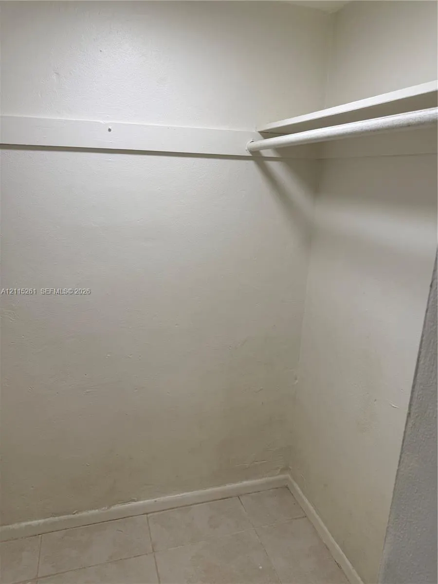 1205 Mariposa Avenue #302