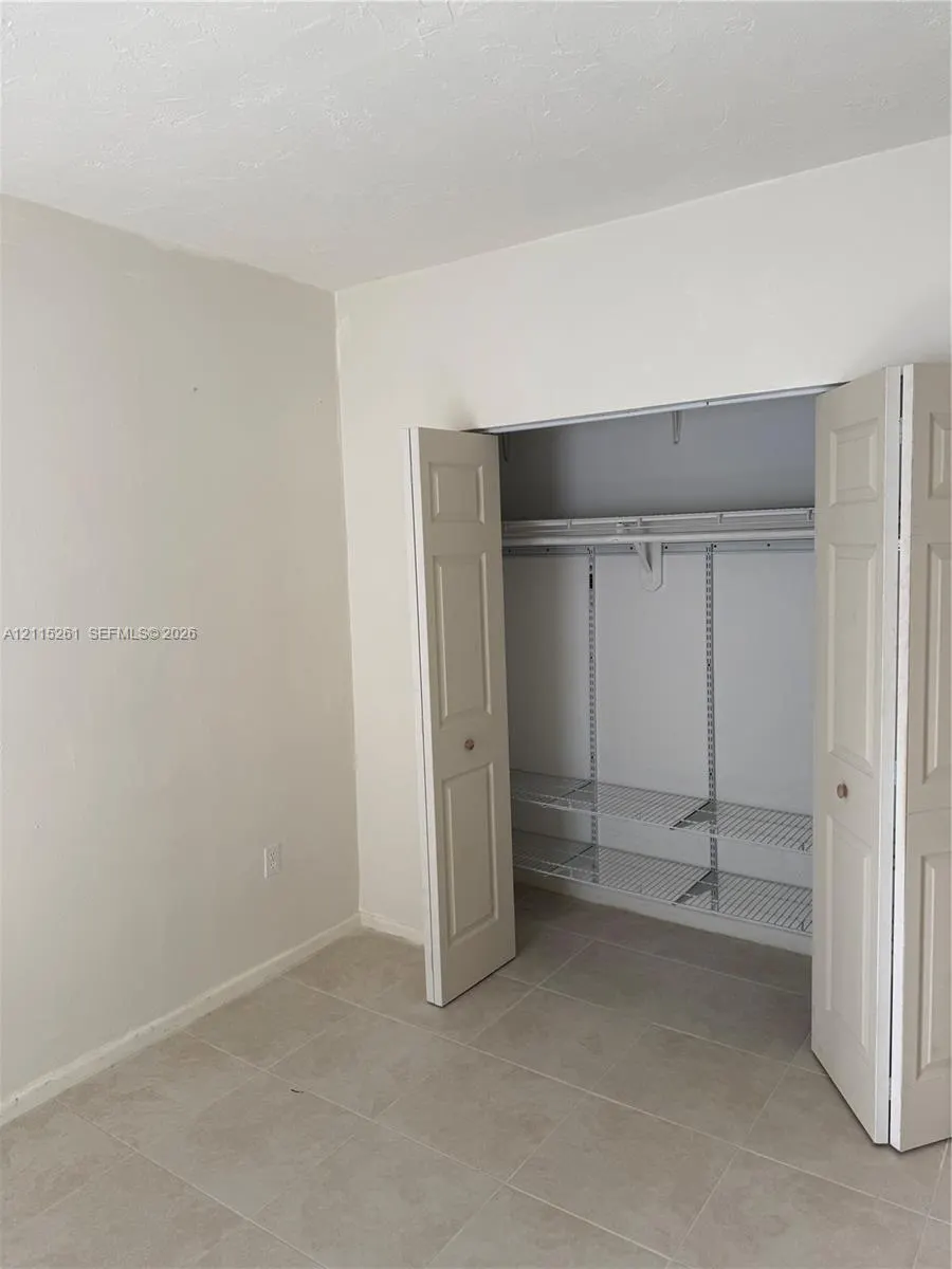 1205 Mariposa Avenue #302